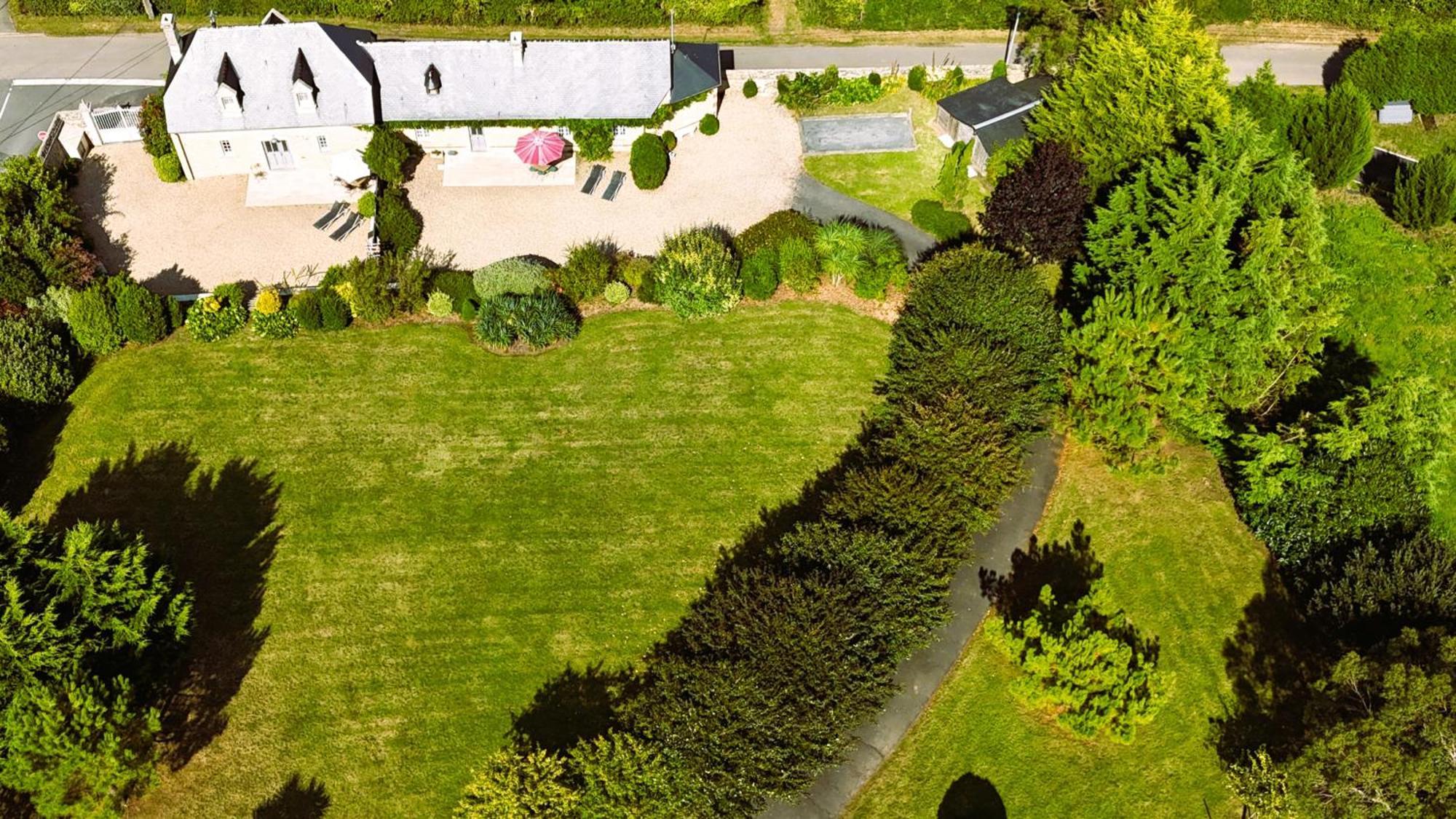 Le Domaine Des Roseraies, Monfréville Buitenkant foto